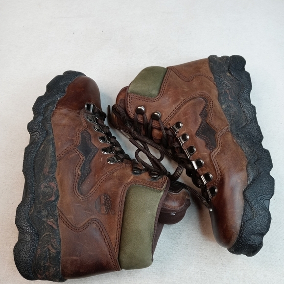 Timberland Brown 66372 Leather Chukka Ankle Boots - Picture 2 of 11